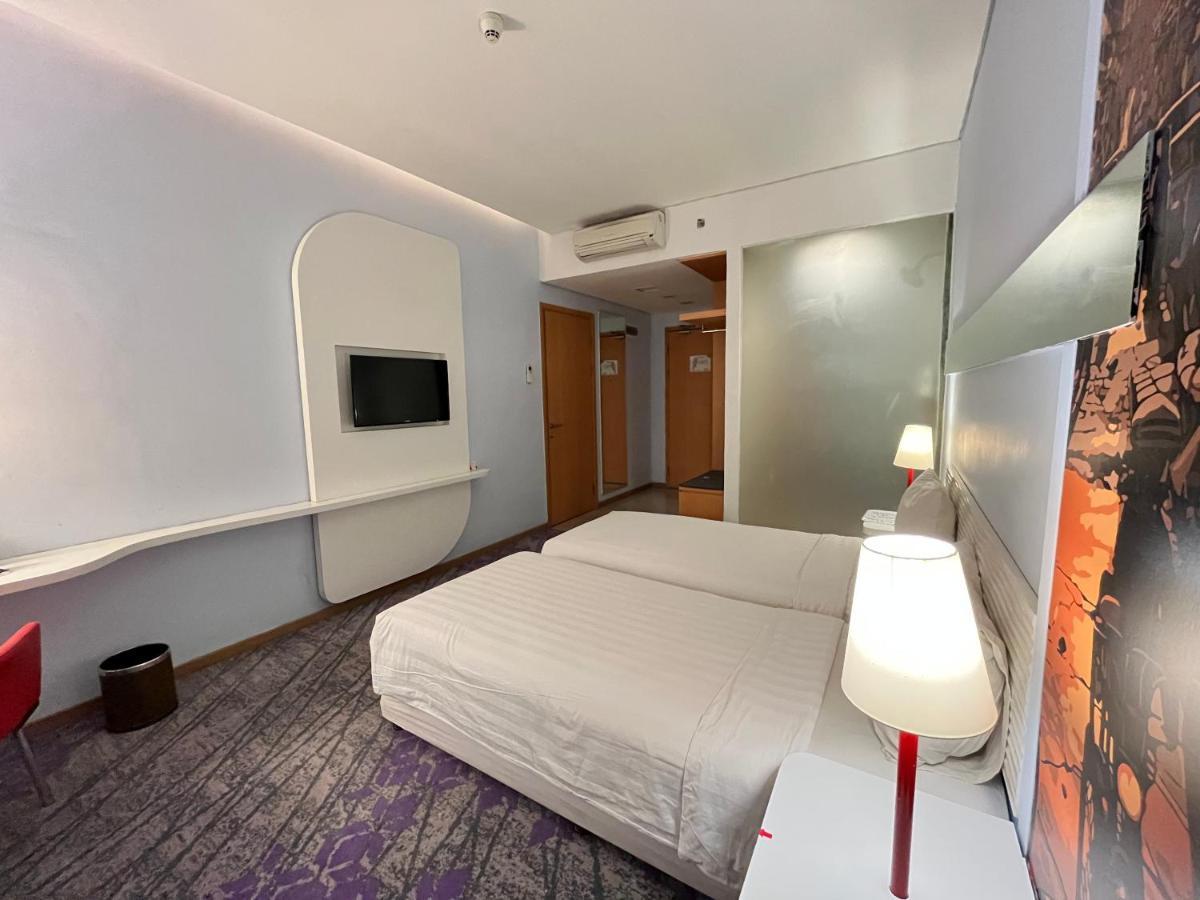 Luminor Hotel Metro Indah - Bandung By Wh Cicadas ภายนอก รูปภาพ
