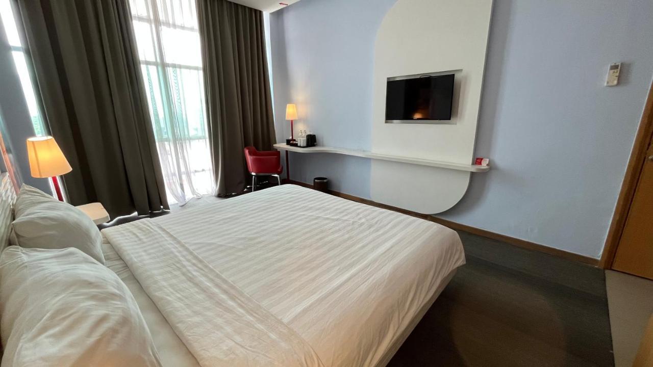 Luminor Hotel Metro Indah - Bandung By Wh Cicadas ภายนอก รูปภาพ