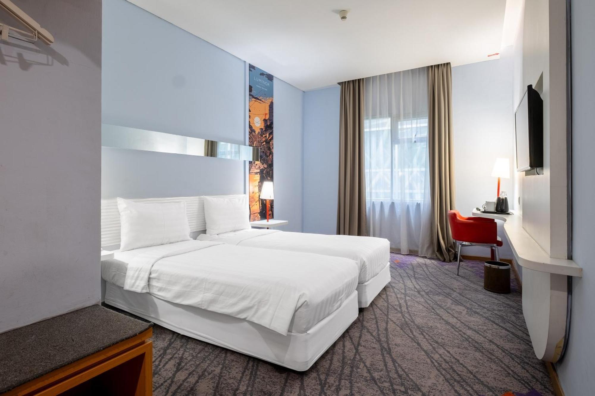Luminor Hotel Metro Indah - Bandung By Wh Cicadas ภายนอก รูปภาพ