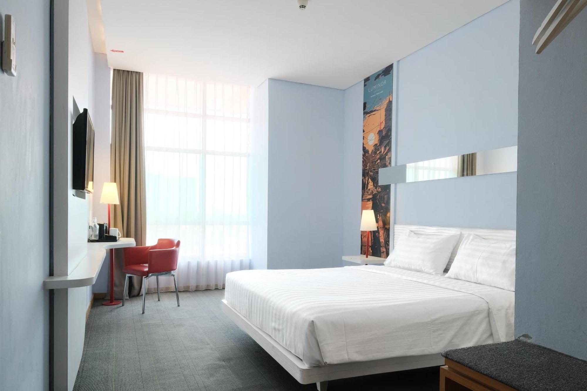 Luminor Hotel Metro Indah - Bandung By Wh Cicadas ภายนอก รูปภาพ
