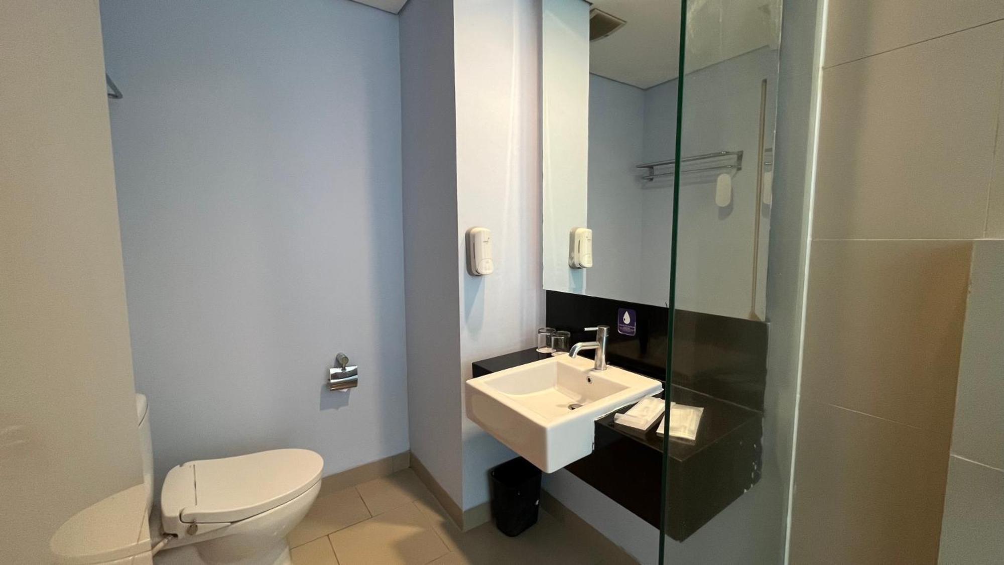 Luminor Hotel Metro Indah - Bandung By Wh Cicadas ภายนอก รูปภาพ